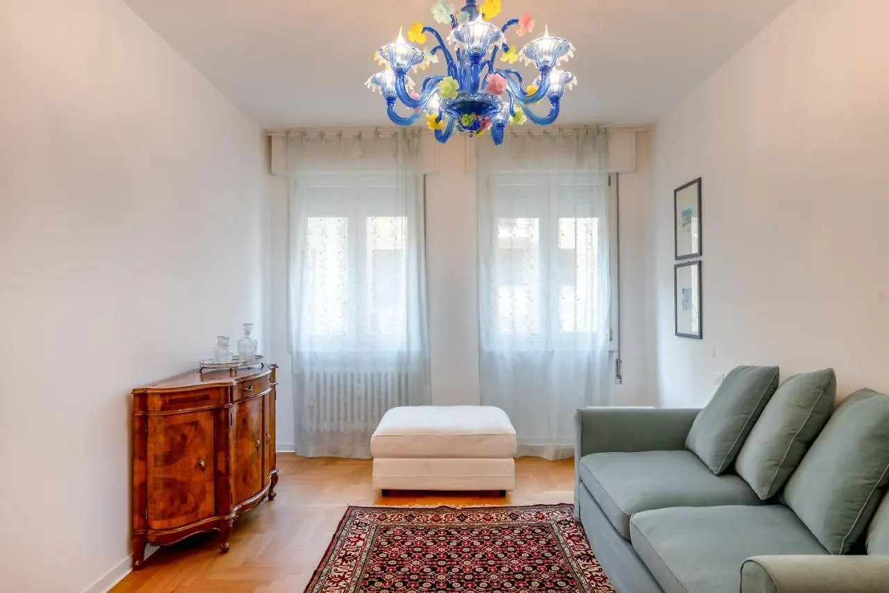 Galleria Eremitani Exclusive Elegant Apartment Padova