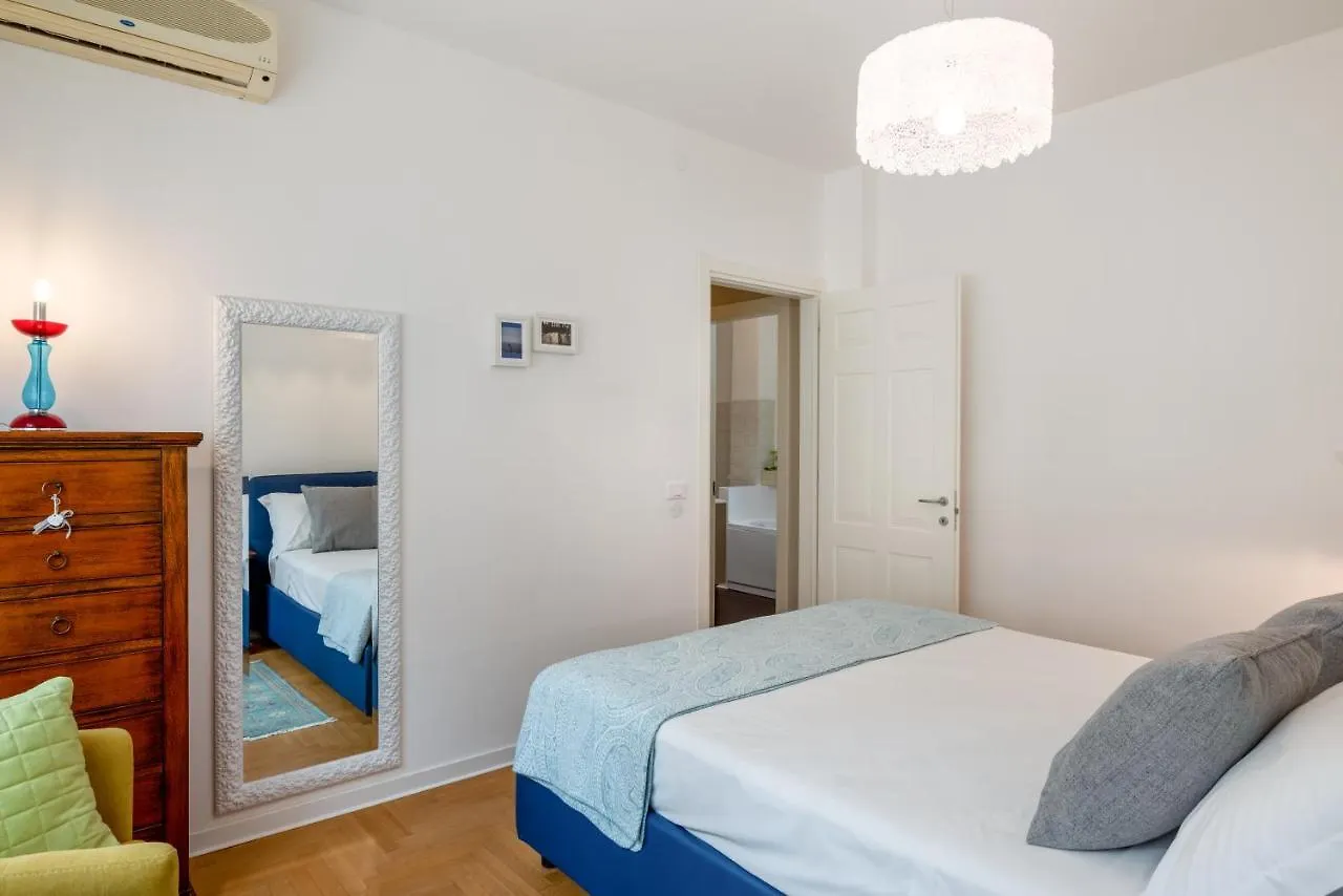 Galleria Eremitani Exclusive Elegant Apartment Padova