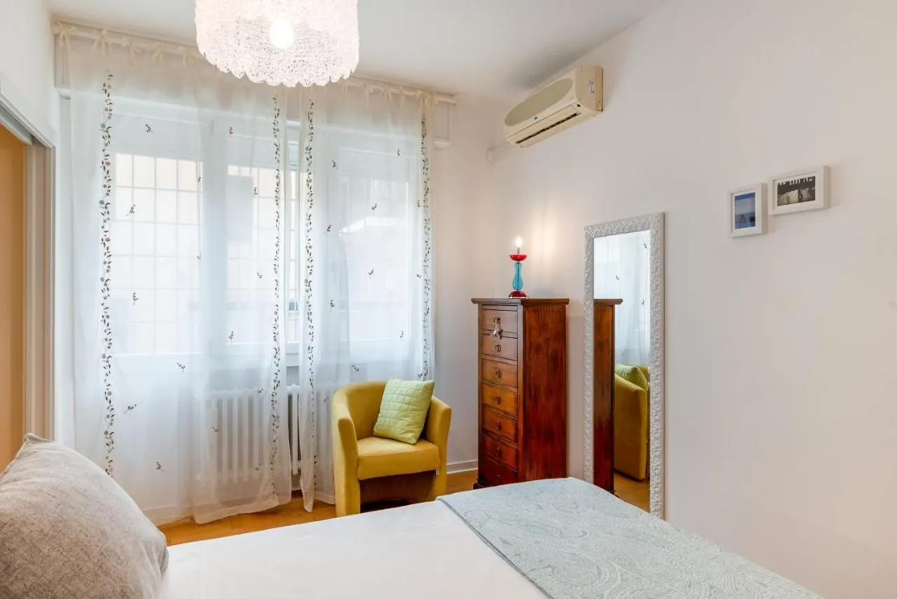 Galleria Eremitani Exclusive Elegant Apartment Padova